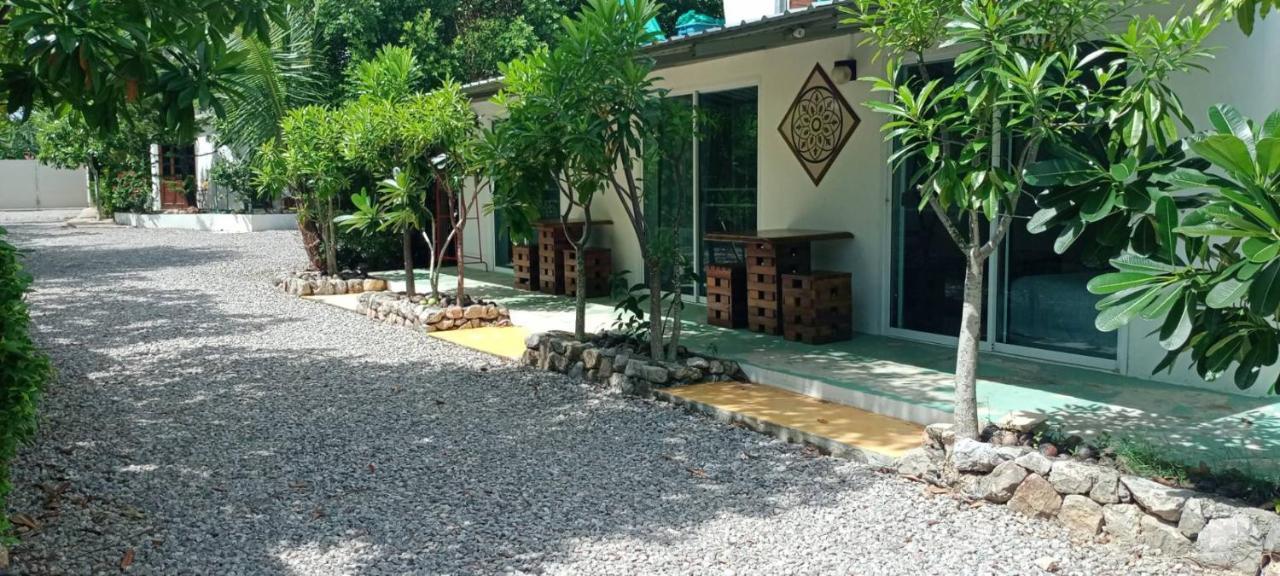 Mem Homestay チュンポーン エクステリア 写真